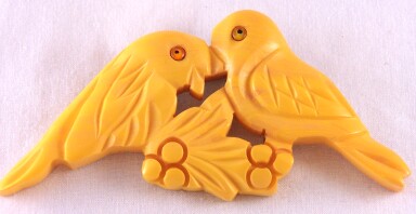BP18 corn bakelite lovebirds pin